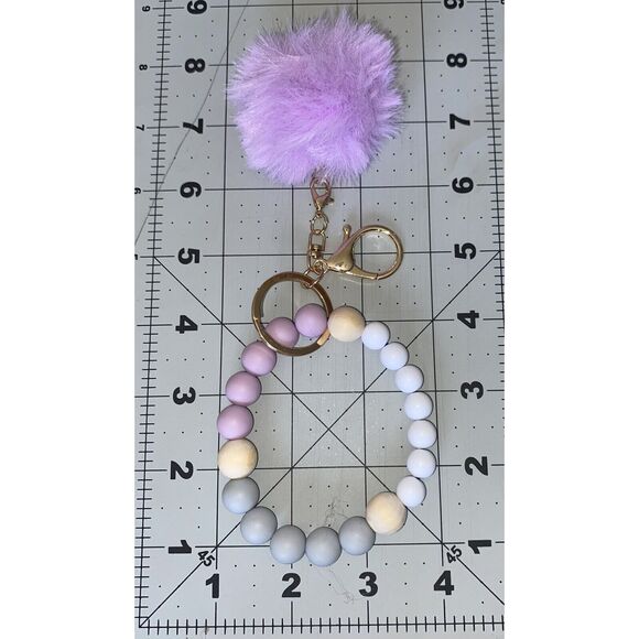 🎀2/$20🎀 Purple and Grey Silicone Beaded Keychain Wristlet - Picture 4 of 6